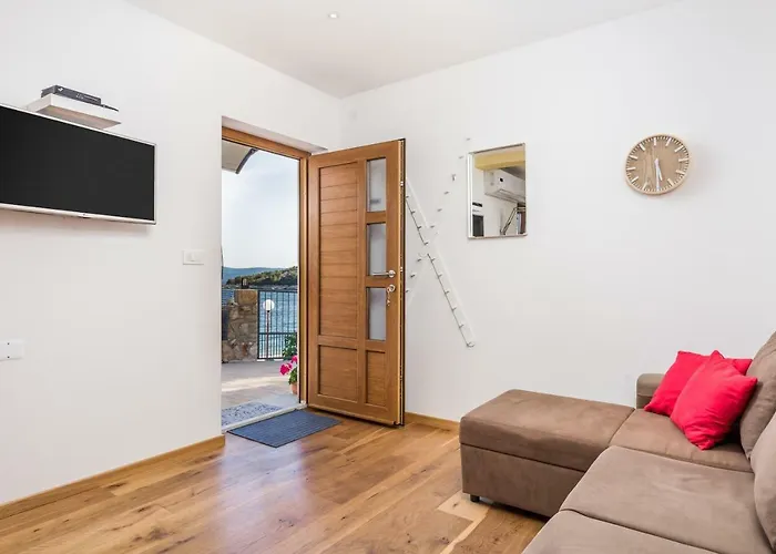 Linda Apartman Sestrunj